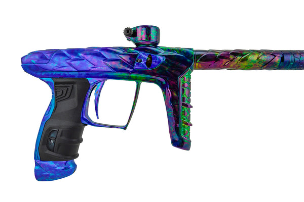 
Adrenaline Luxe IDOL - Infeksjon Drage av Caustic Customs
